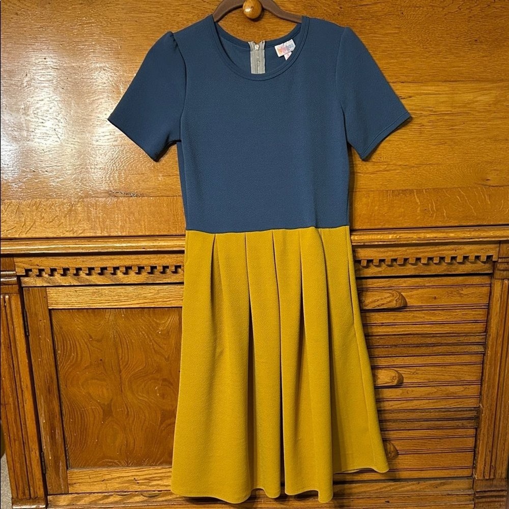 LuLaRoe Preppy Amelia Dress Blue Yellow Color Block Pleated Pocket Pique Knit